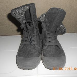GRAY GIRLS BOOTS